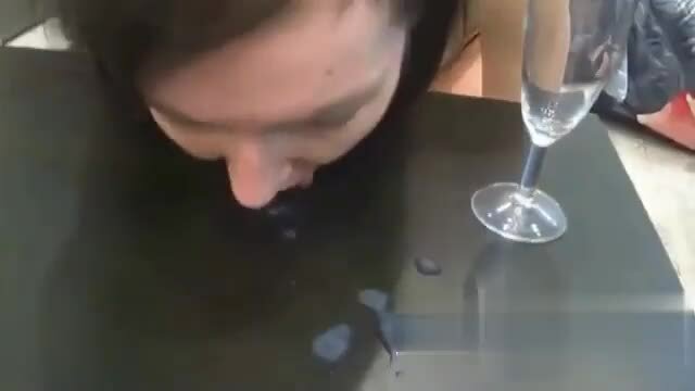 Mona Ester in lady scannes ass on copy machine photo — leaked ass video