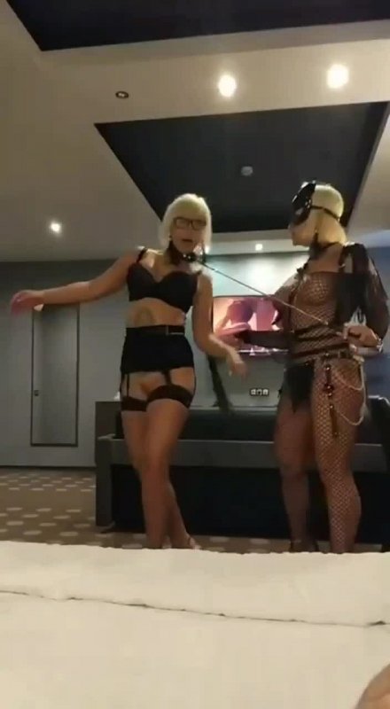 nikki webster bikini pics